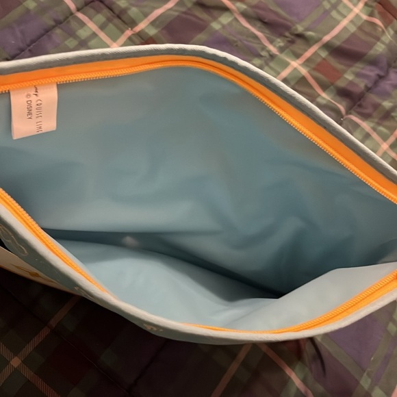 NWT Disney Cruise Line Castaway Club wet/dry bag. - Picture 4 of 4